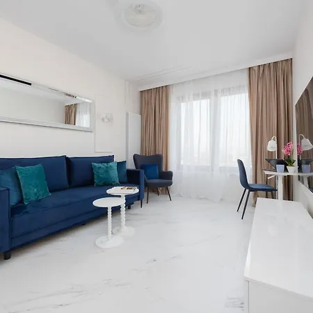 Stylish With Parking & View By Renters Prestige Apartment
